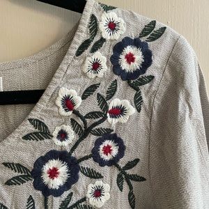 blouse with floral embroidery